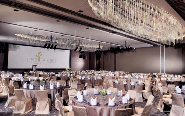 Copy_of_Grand_Ballroom_-_Round_Tables_640